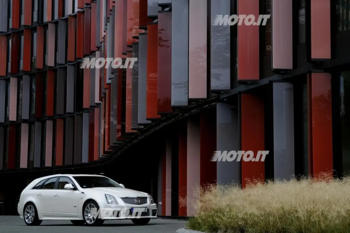 Cadillac CTS-V Wagon (16)