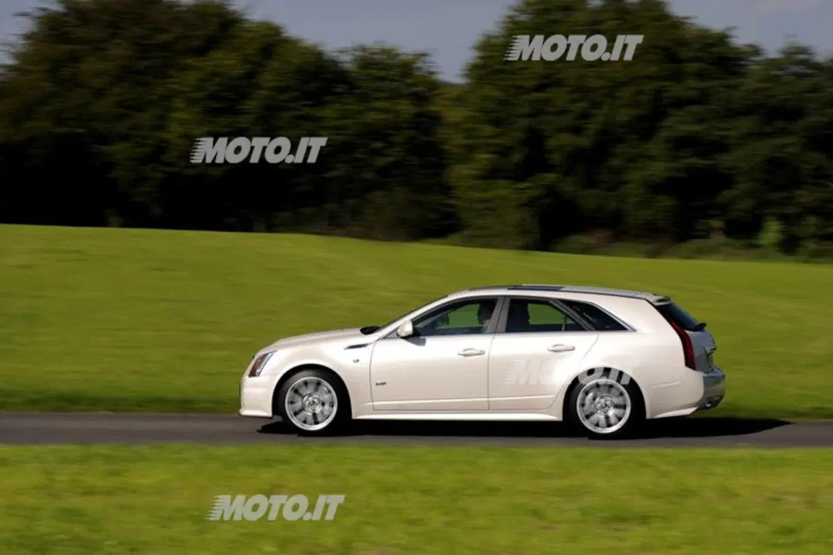 Cadillac CTS-V Wagon (17)