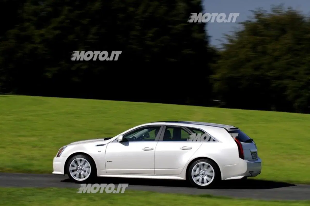 Cadillac CTS-V Wagon (19)