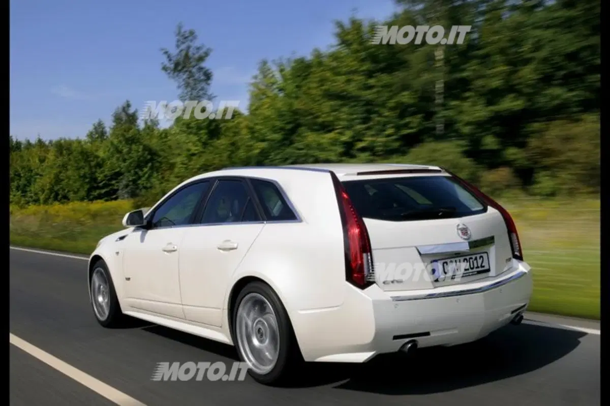Cadillac CTS-V Wagon (24)