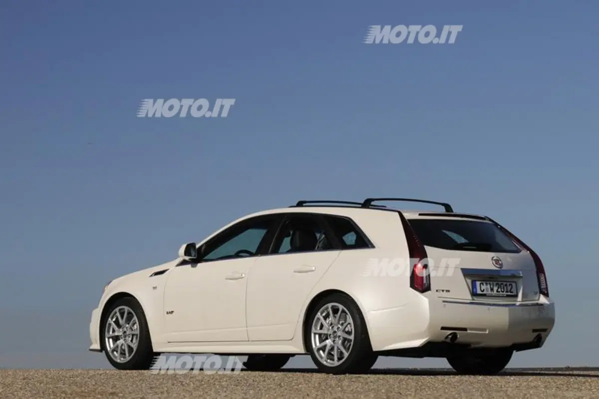 Cadillac CTS-V Wagon (27)