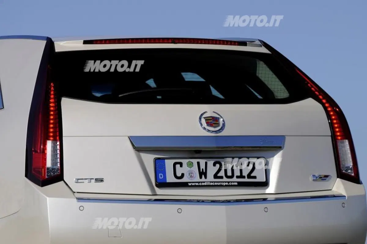 Cadillac CTS-V Wagon (34)