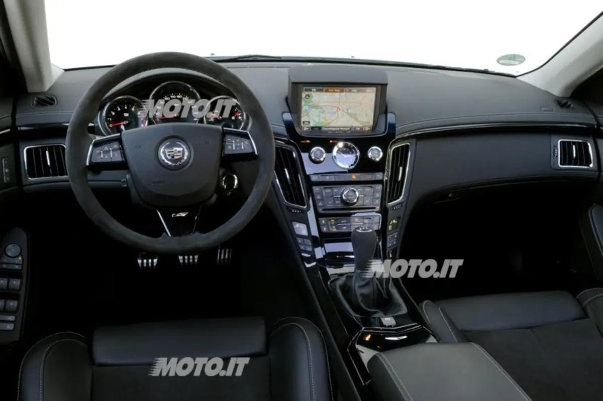 Cadillac CTS-V Wagon (41)