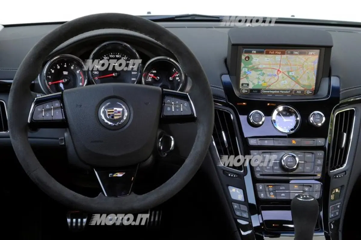 Cadillac CTS-V Wagon (42)
