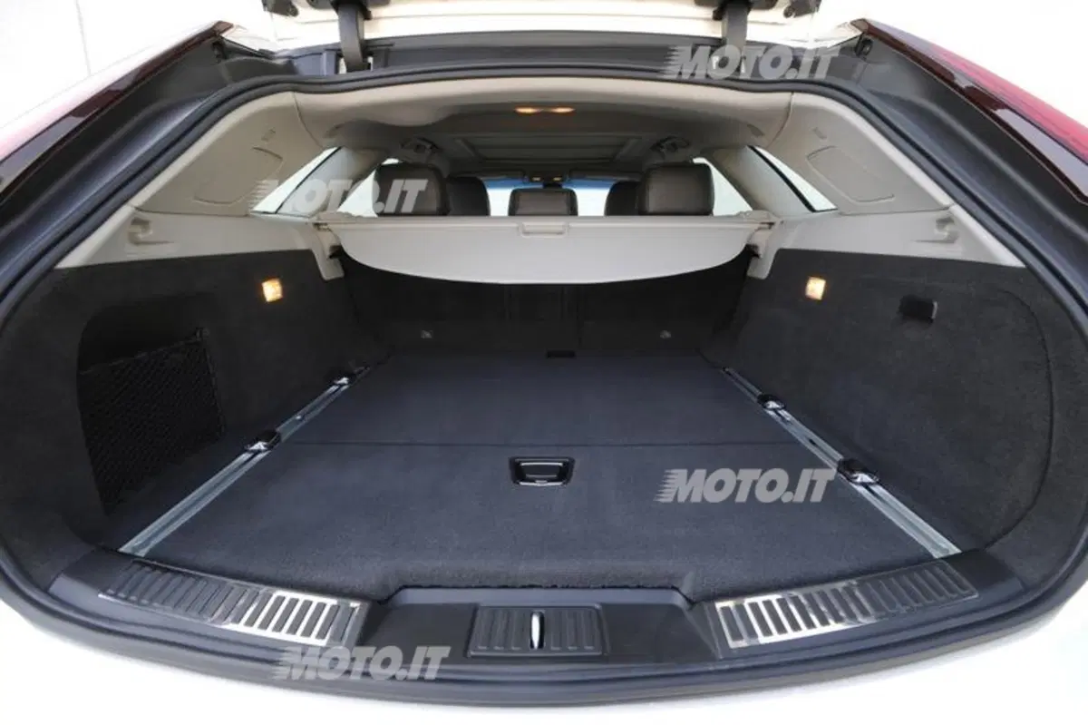 Cadillac CTS-V Wagon (50)