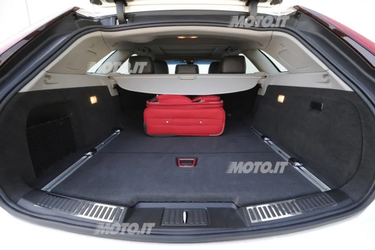 Cadillac CTS-V Wagon (51)