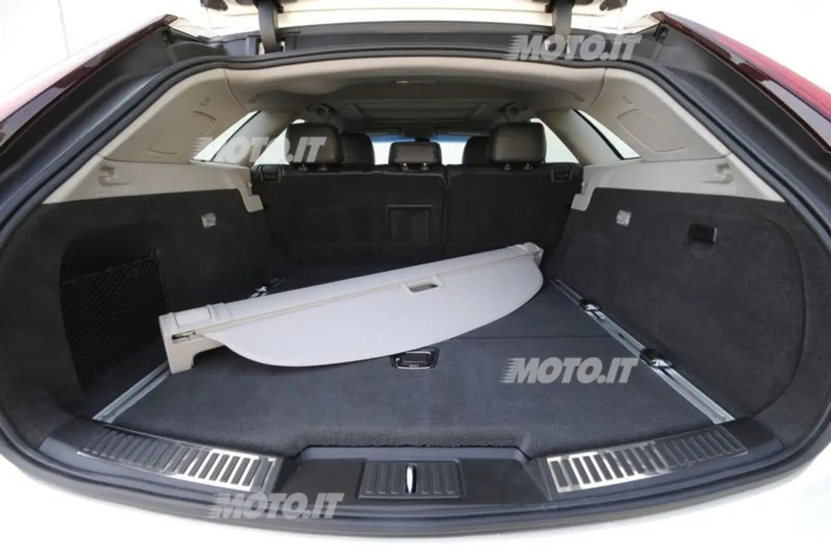 Cadillac CTS-V Wagon (52)