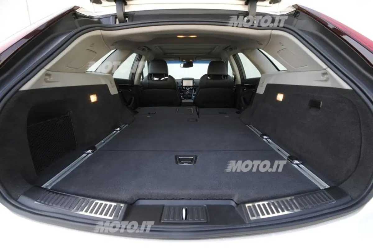 Cadillac CTS-V Wagon (54)