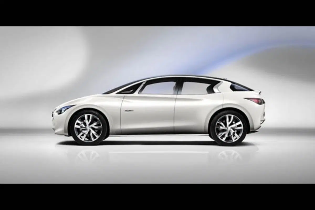 L’Infiniti DX sarà prodotto dalla Magna Steyr (6)