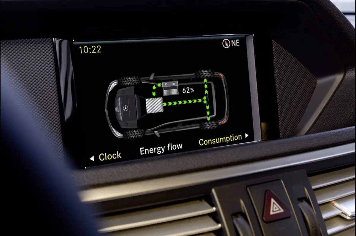 Mercedes-Benz E300 BlueTEC HYBRID ed E400 Hybrid (13)