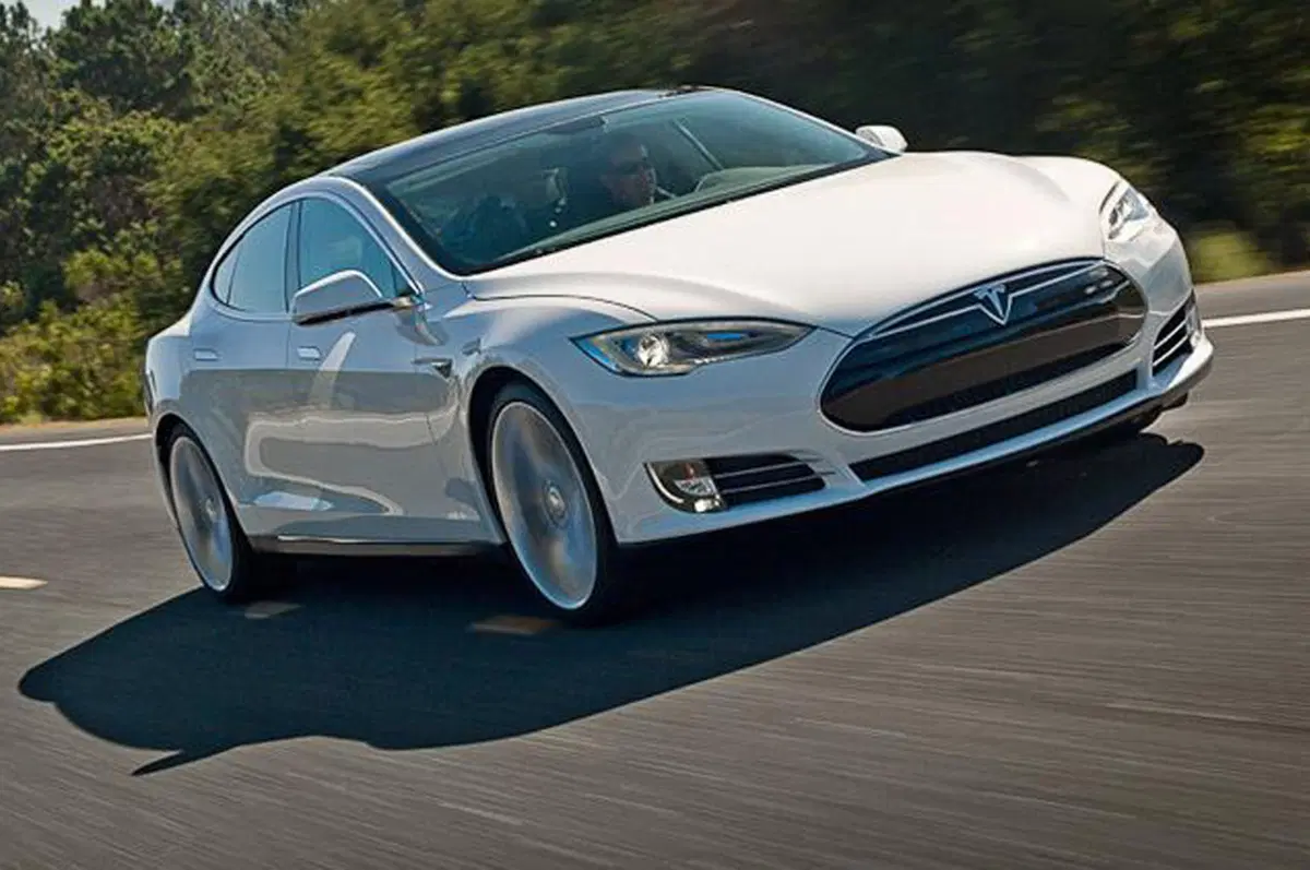Tesla Model S (5)