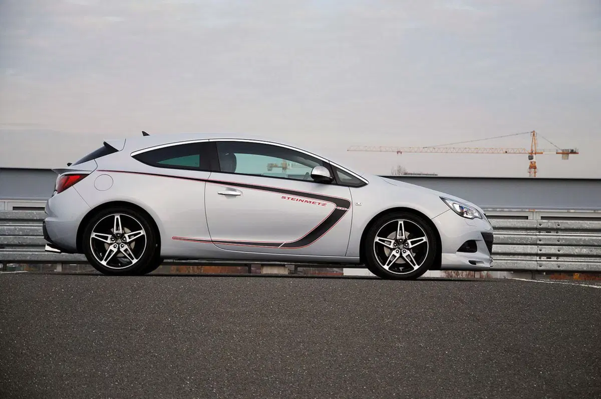 Opel Astra GTC by Steinmetz (3)