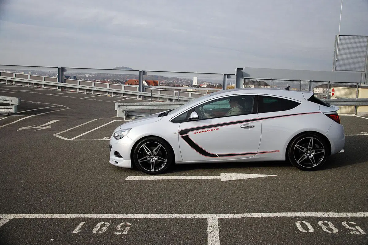 Opel Astra GTC by Steinmetz (7)