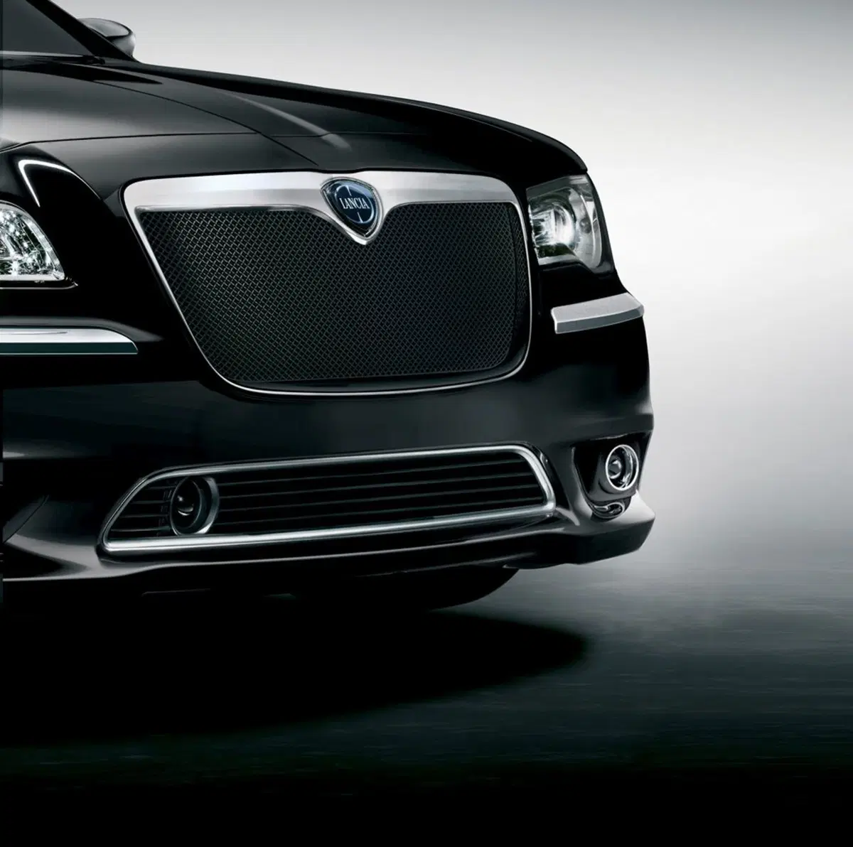 Lancia Thema e Voyager: nuova Lineaccessori (4)