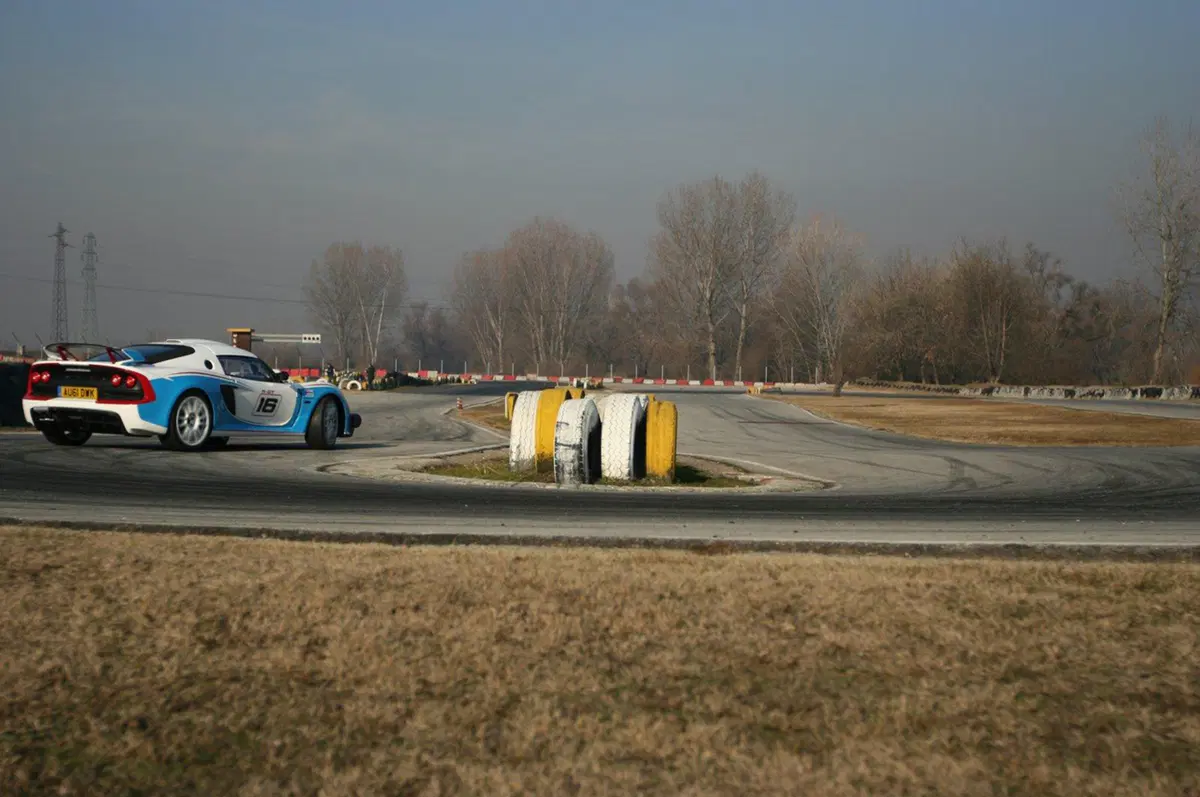 Lotus Exige R-GT (8)