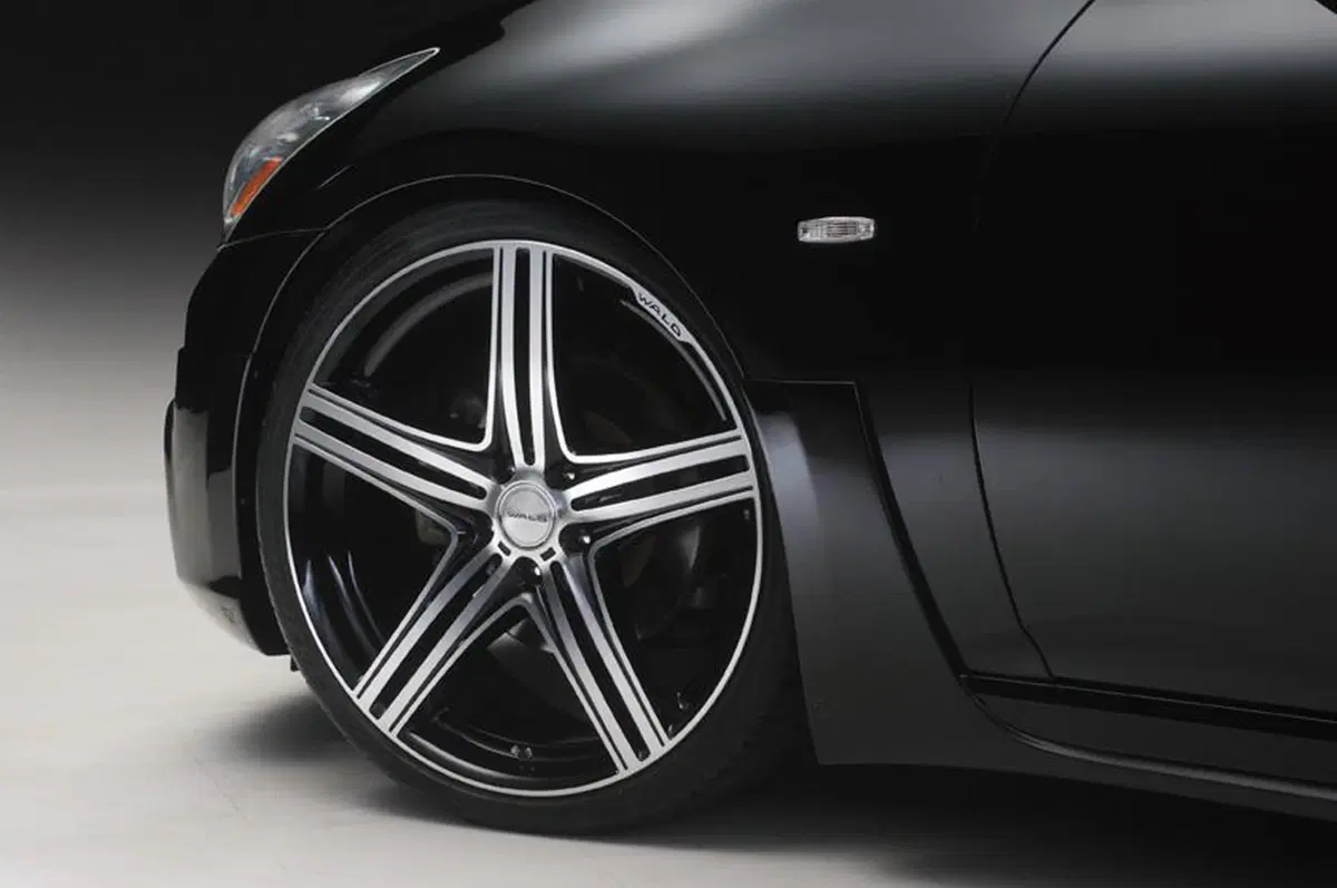 Infiniti G37 By Wald International (9)