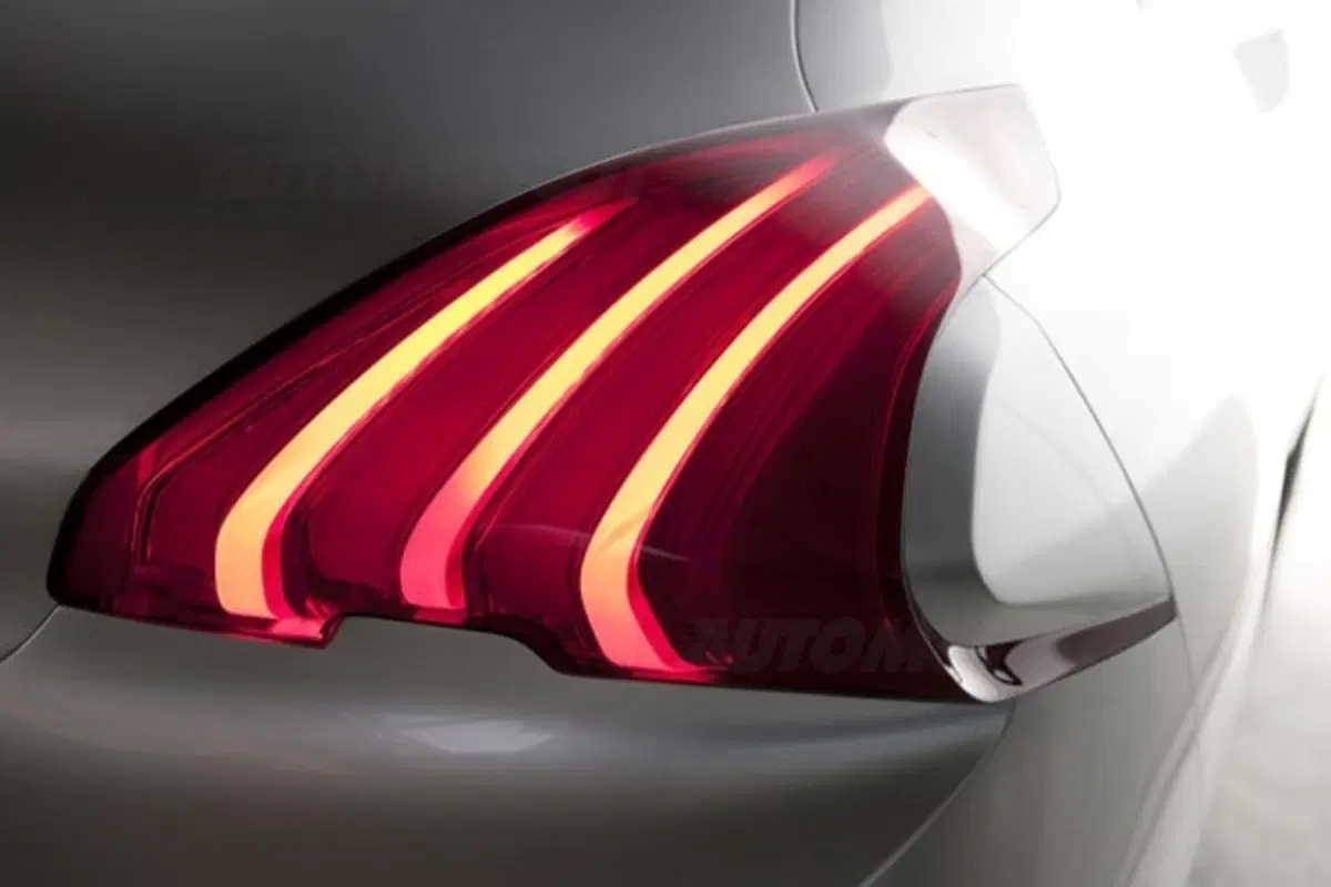 Peugeot 2008: confermato il SUV compatto del Leone (16)