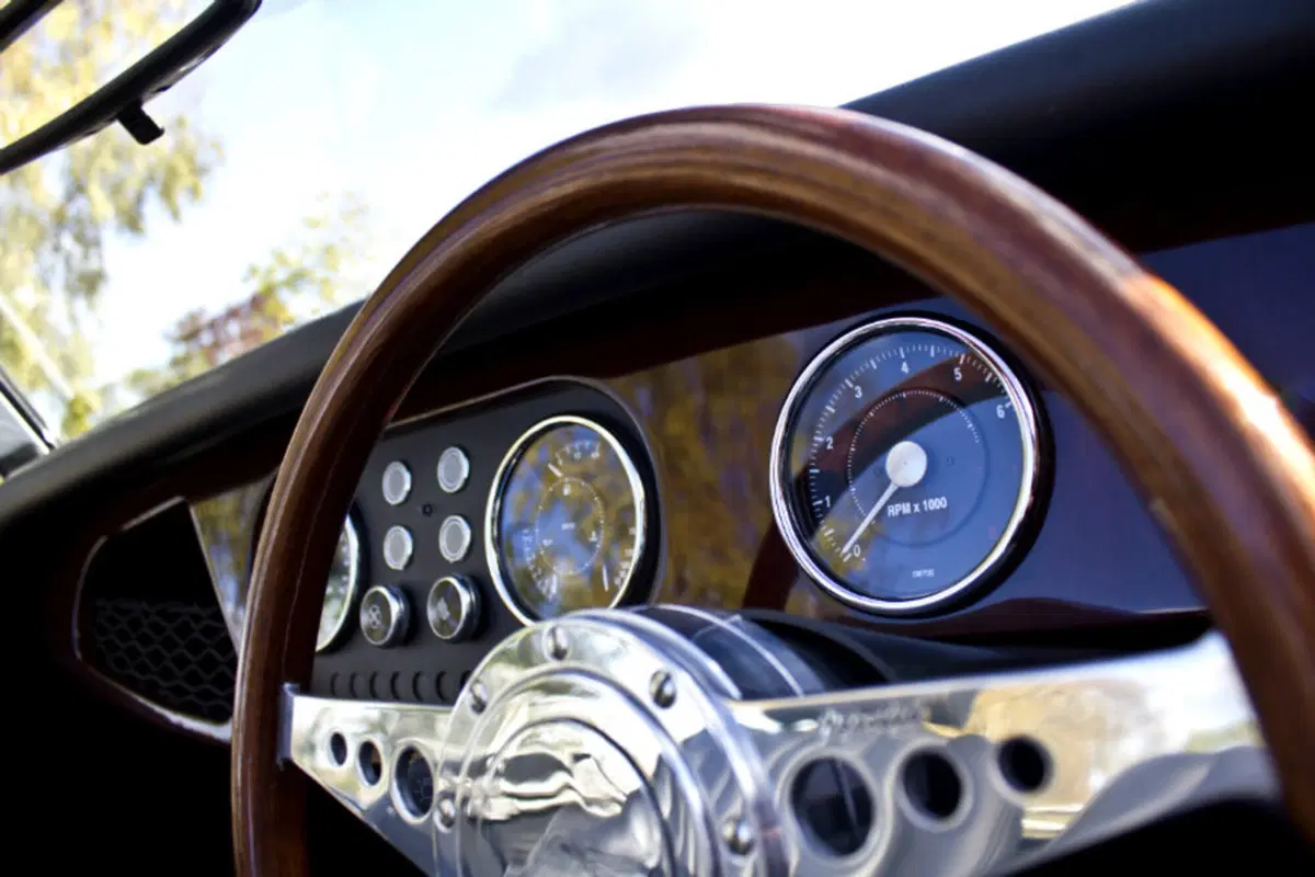 Morgan 4/4 75th Anniversary Edition (7)