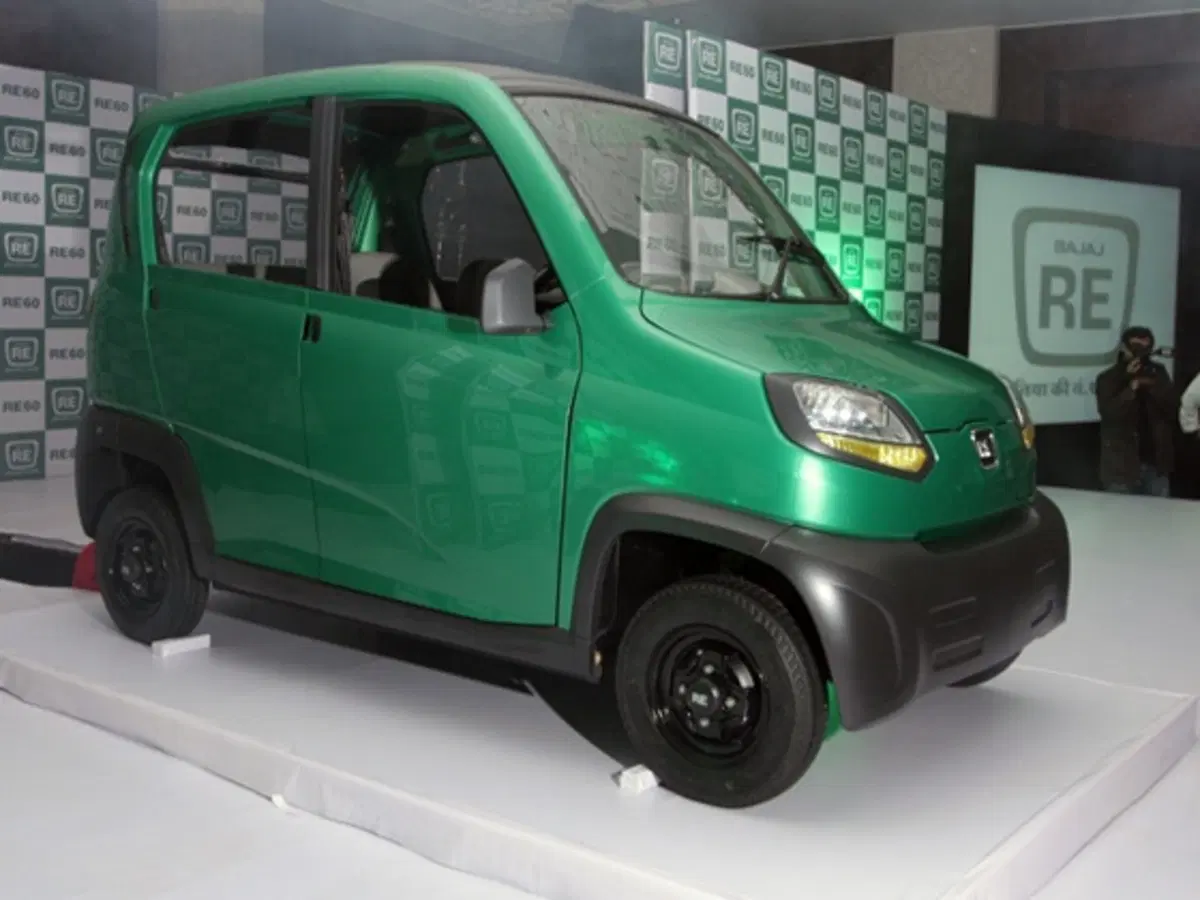 Bajaj RE60: nuova vettura low cost indiana (4)
