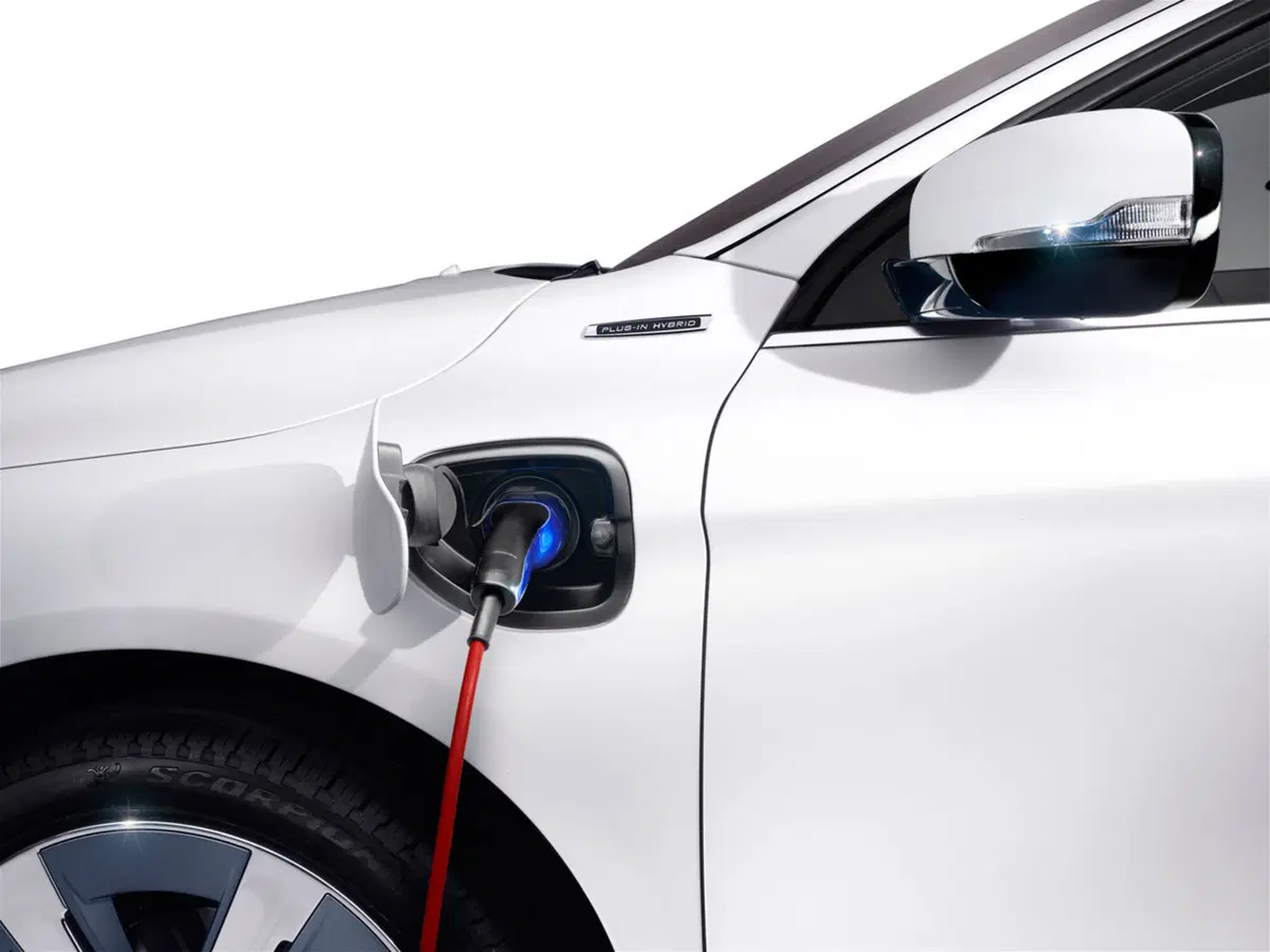 Volvo XC60 Plug-in Hybrid Concept (3)