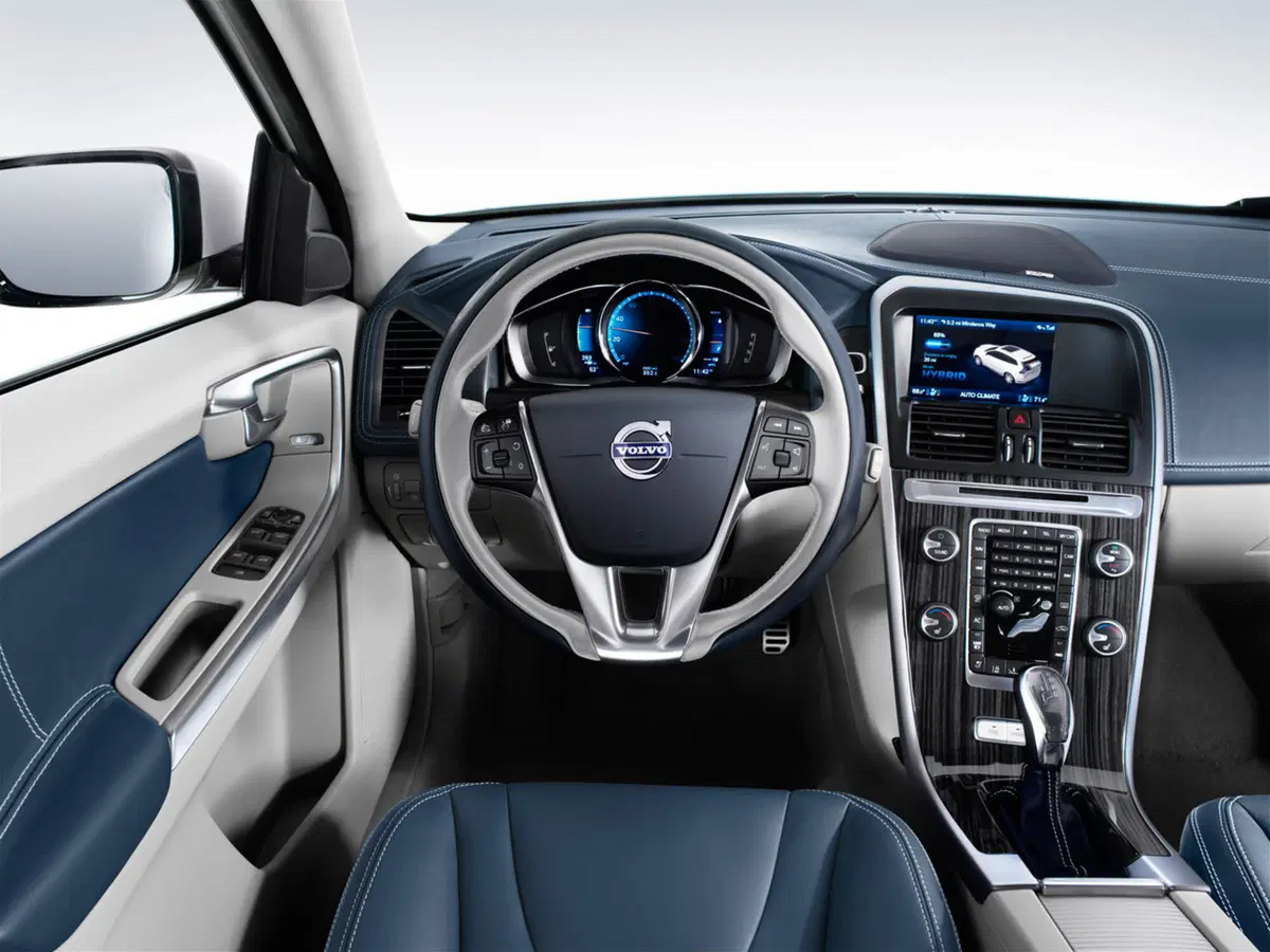 Volvo XC60 Plug-in Hybrid Concept (7)