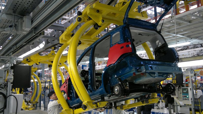 Fiat: nel 2012 immatricolazioni in calo ma cresce la quota di mercato