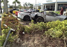 Miami: un uomo si schianta contro un concessionario Corvette