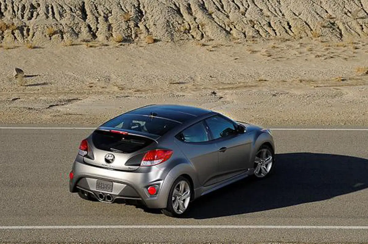 Hyundai Veloster Turbo (11)