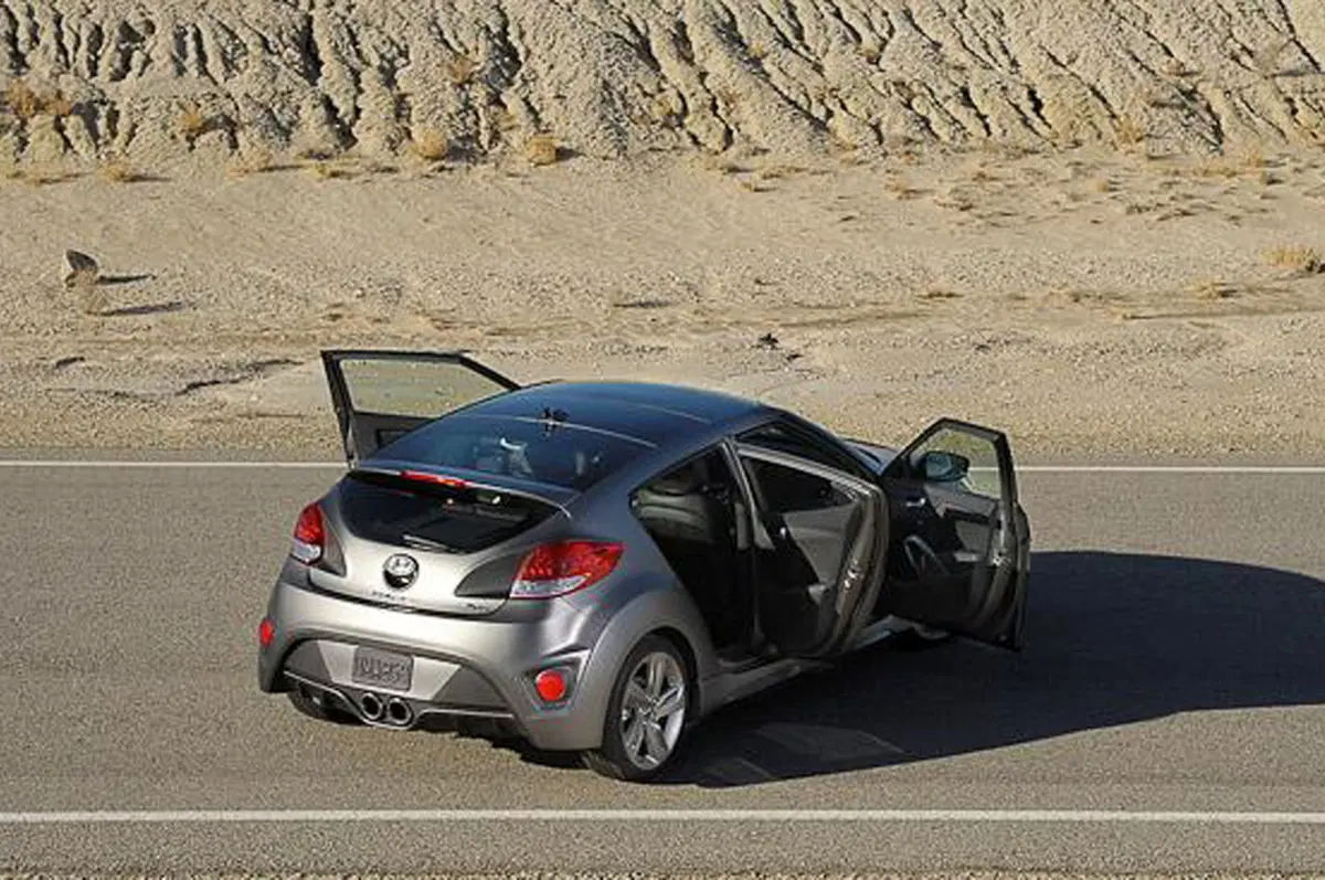 Hyundai Veloster Turbo (12)