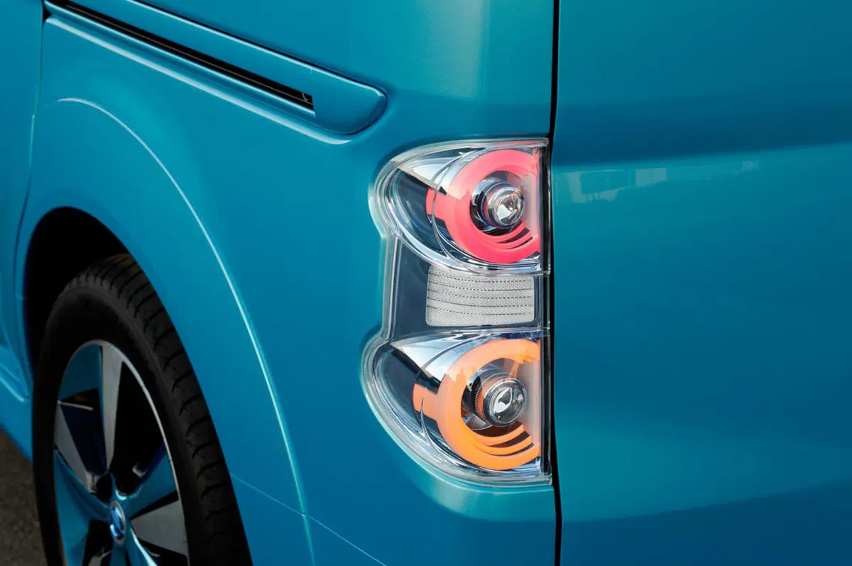 Nissan e-NV200 Concept: multi-spazio 100% elettrico (7)