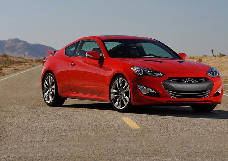 Hyundai Genesis Coup&eacute;: il restyling a Detroit