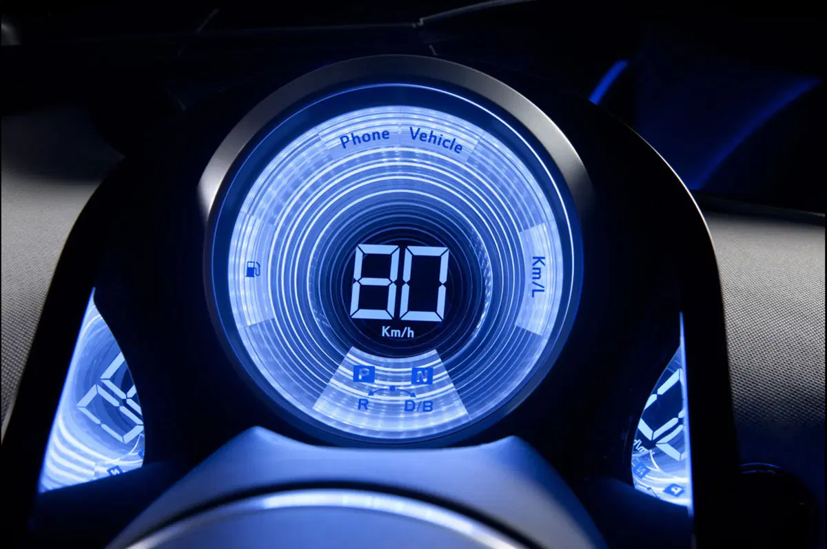 Toyota NS4 Advanced Plug-in Hybrid Concept (17)