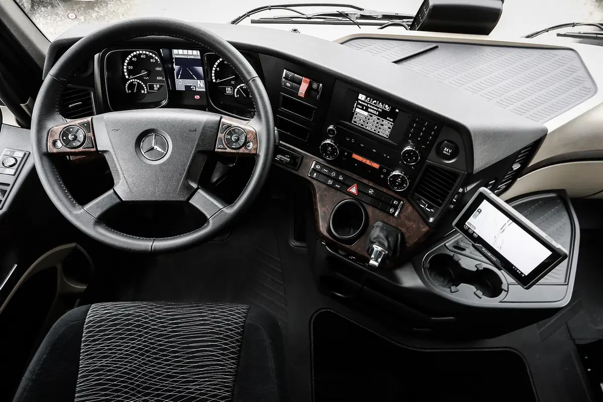 Mercedes: #RitornoAlFuturo sulle strade dell’Appennino (22)