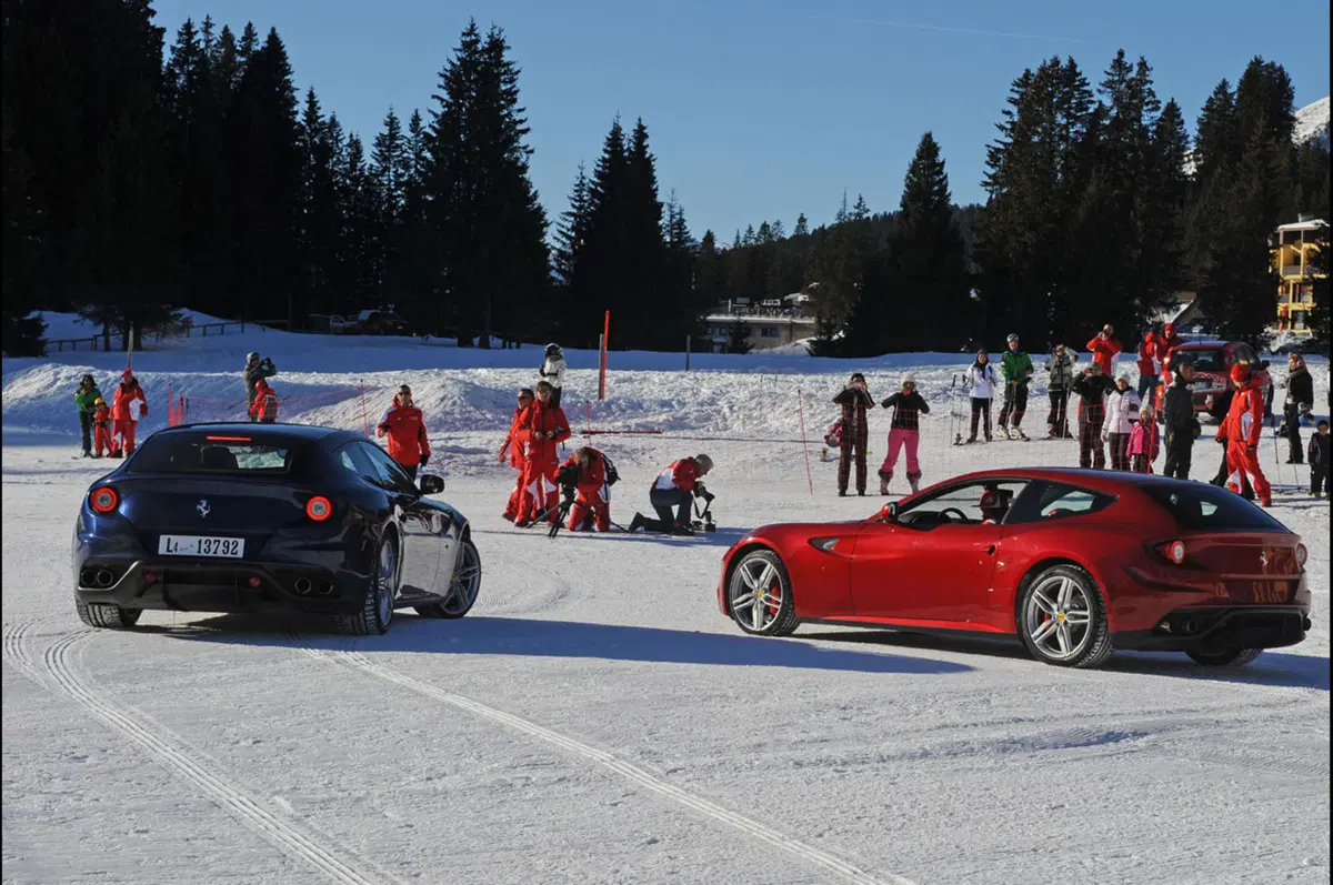 Ferrari: uno slalom molto speciale per Alonso e Massa (12)