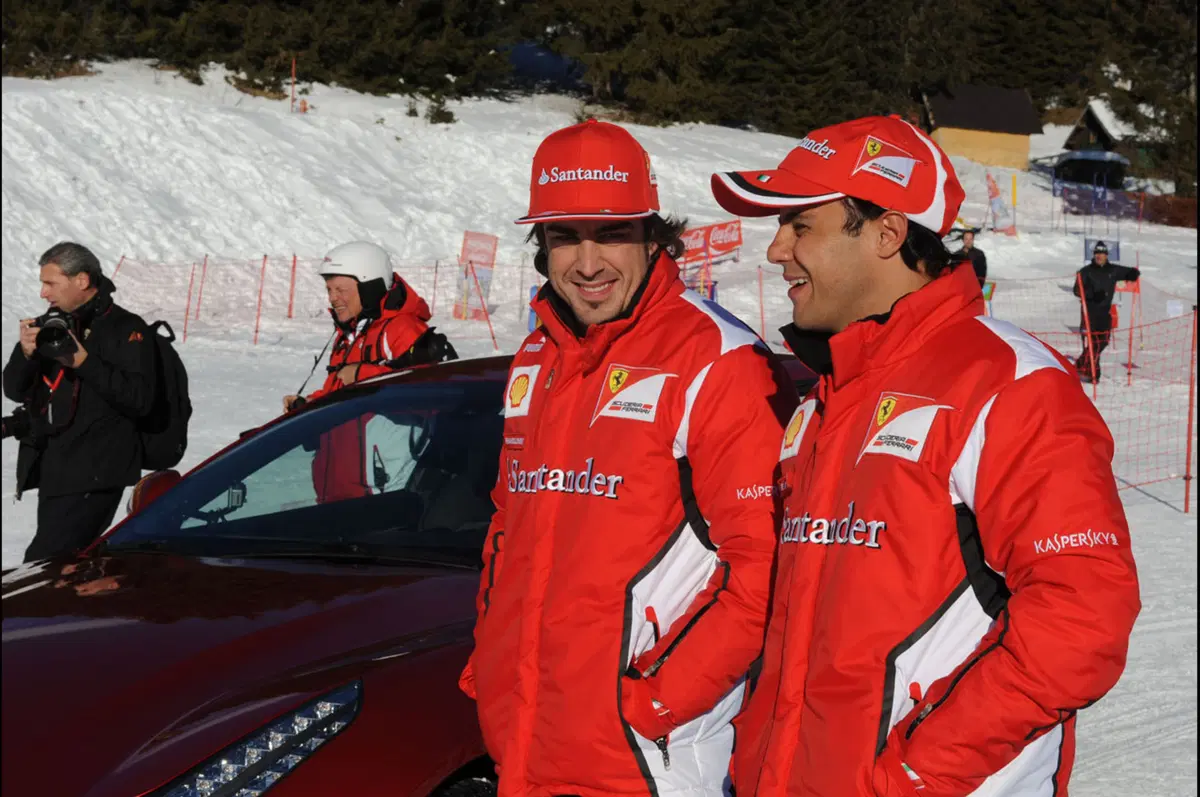 Ferrari: uno slalom molto speciale per Alonso e Massa (14)