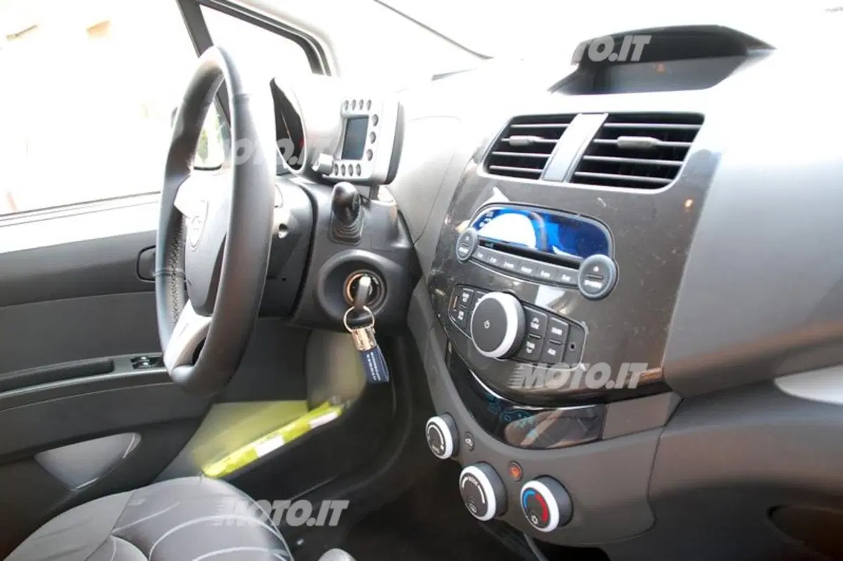 Chevrolet Spark 1.2 LT GPL Eco Logic (31)