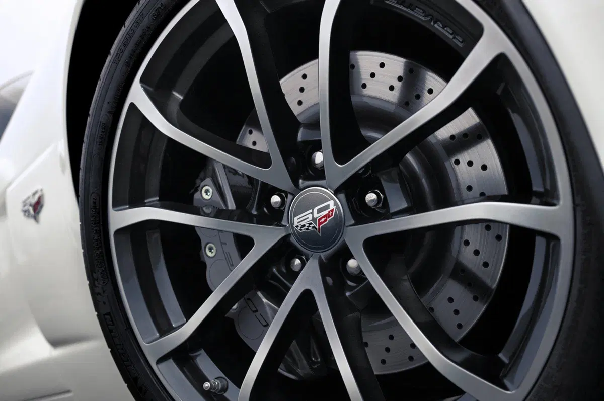 Corvette 427 Convertible Collector Edition (7)