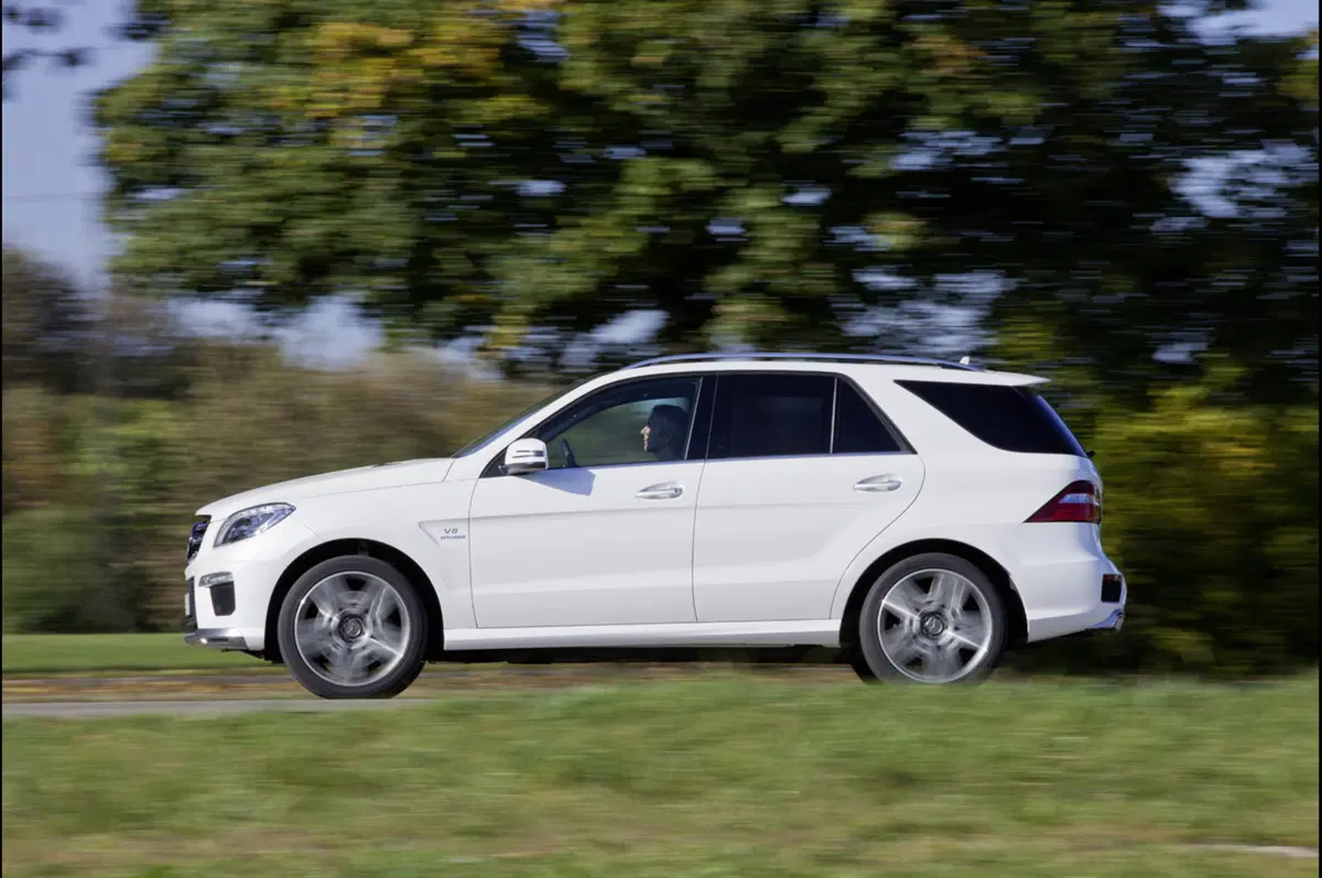 Nuova Mercedes-Benz ML 63 AMG (2)