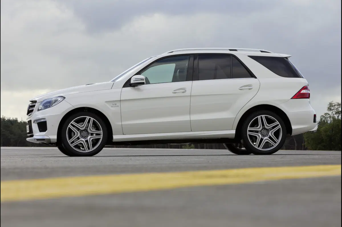 Nuova Mercedes-Benz ML 63 AMG (7)