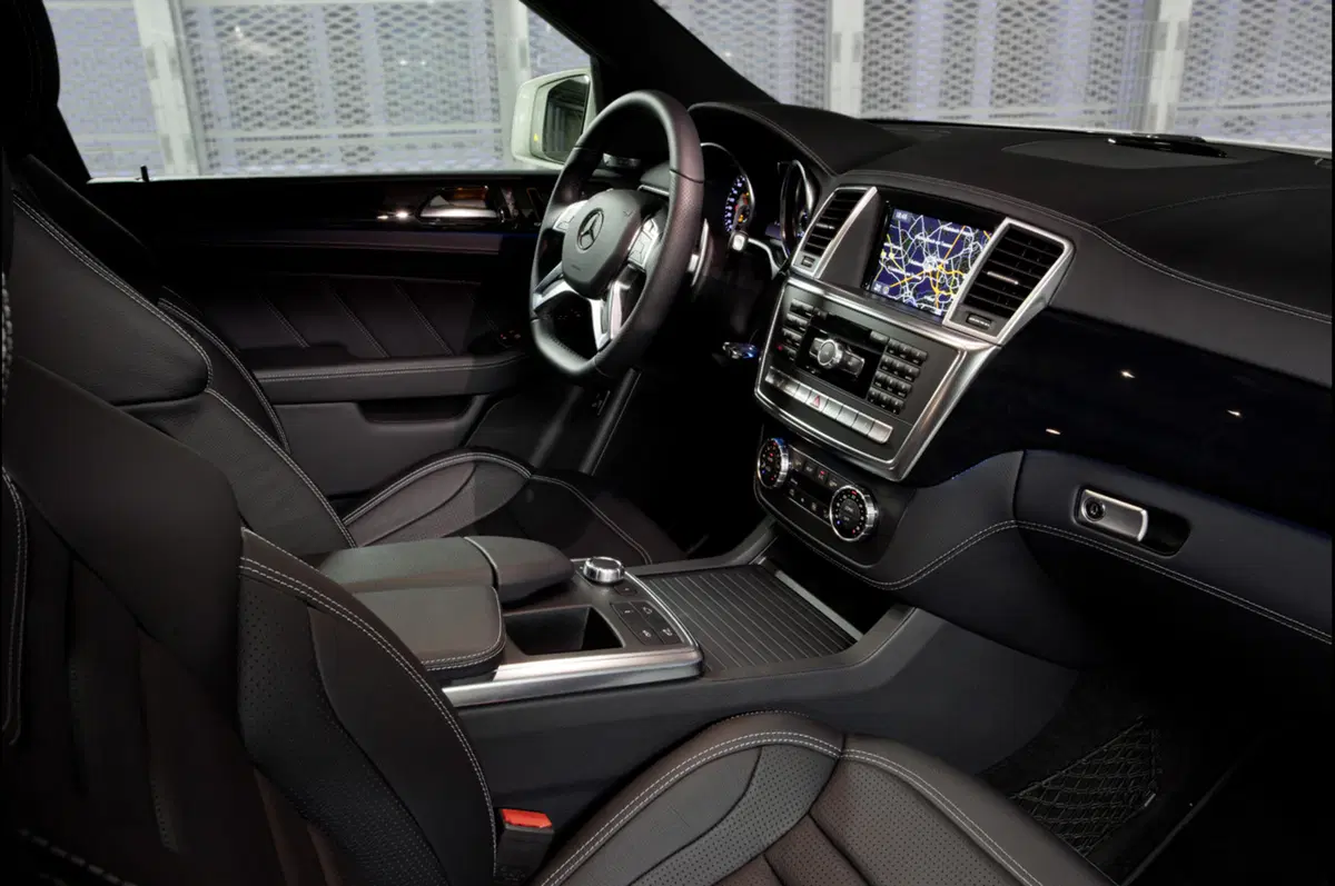 Nuova Mercedes-Benz ML 63 AMG (15)