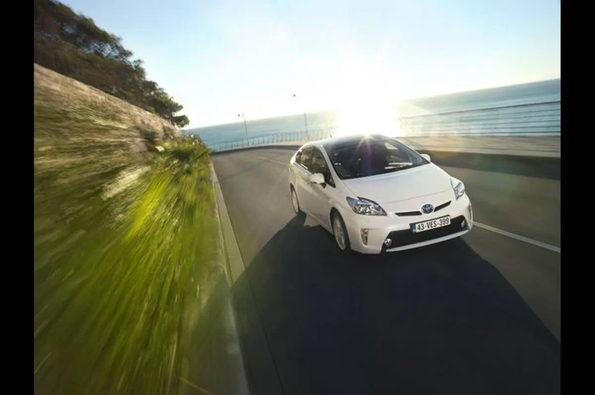 Toyota Prius 2012 al debutto in Europa (3)