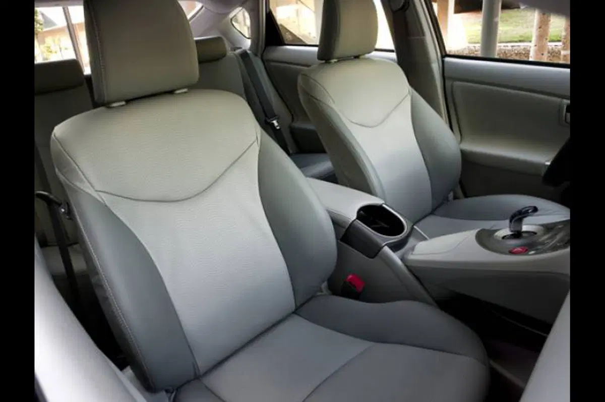 Toyota Prius 2012 al debutto in Europa (11)
