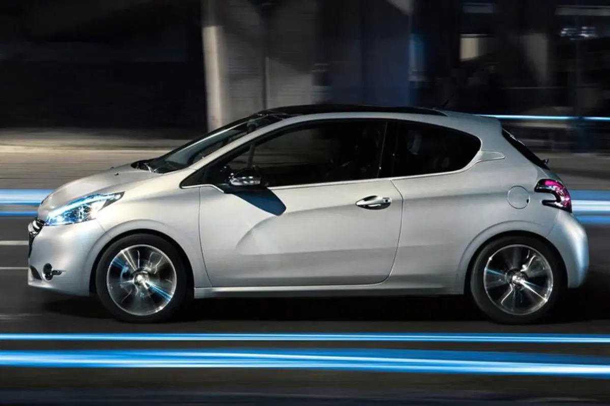 Peugeot 208: listino prezzi (3)
