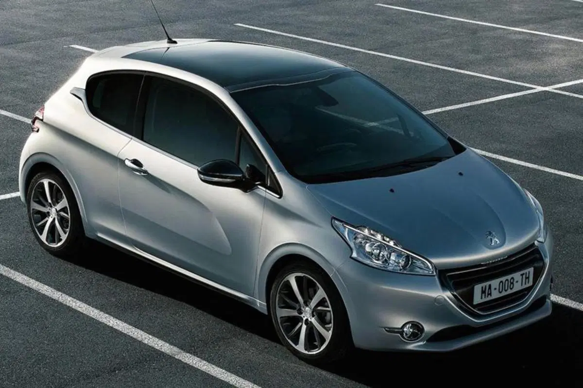 Peugeot 208: listino prezzi (5)