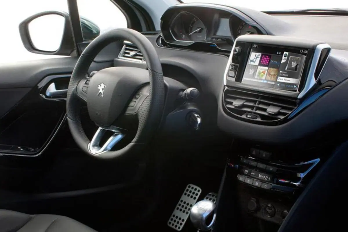 Peugeot 208: listino prezzi (10)