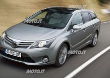 Toyota Avensis restyling 2012