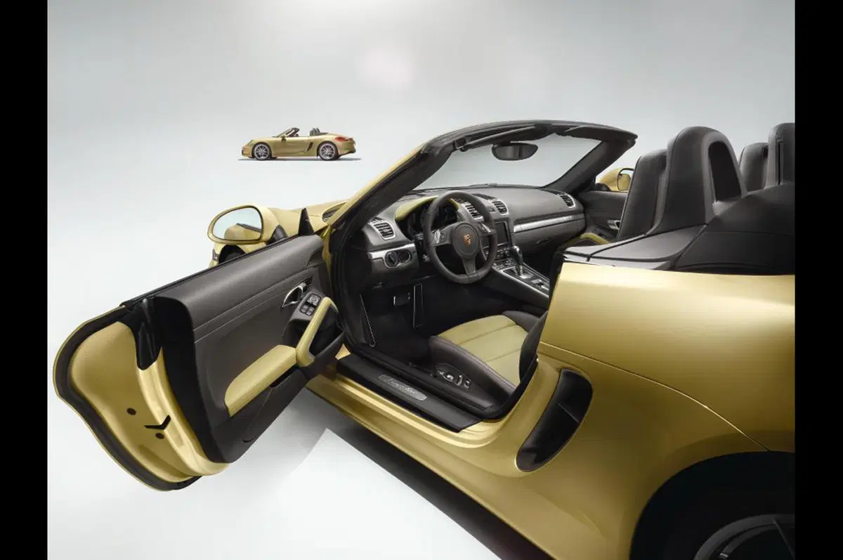 Porsche Boxster: gli interni del nuovo modello (2)
