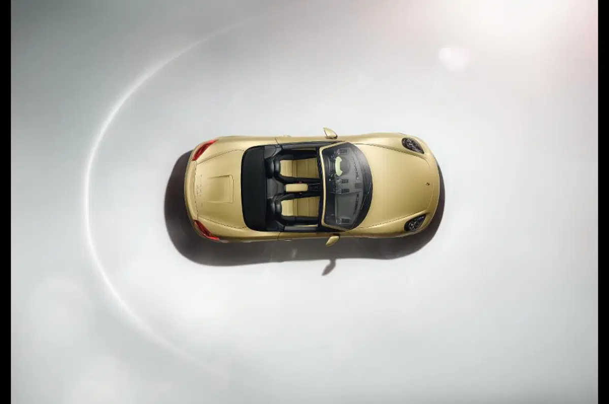 Porsche Boxster: gli interni del nuovo modello (10)