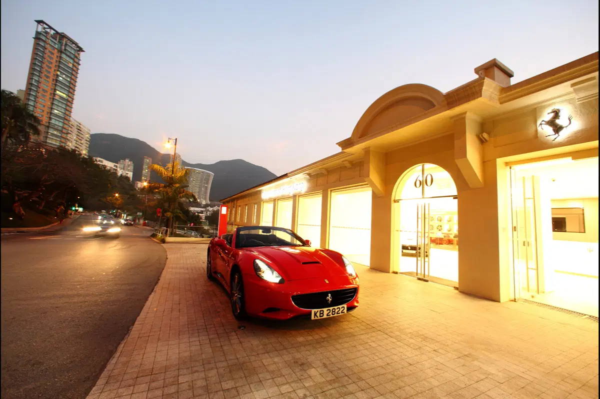 Ferrari: aperto un nuovo showroom a Hong Kong