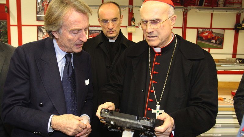 Il Cardinale Bertone ha visitato la Ferrari